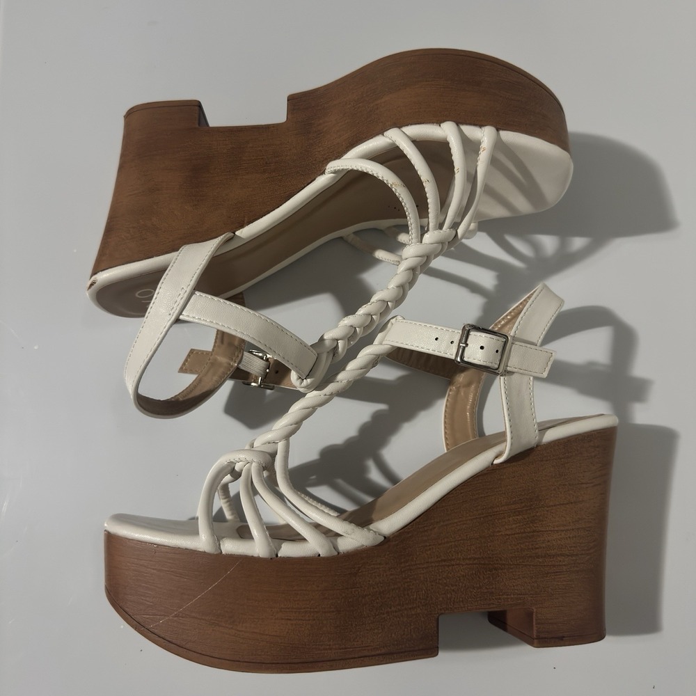 Size 10 - Yoki White Strappy Platform Sandals - Picture 5 of 6